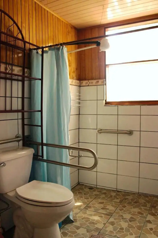 Las Ballenas Quadruple Room With Double and Bunk bed