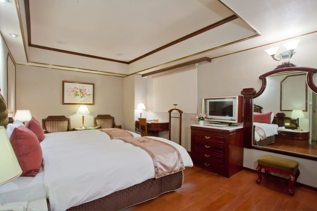 Charming City Songshan Hotel