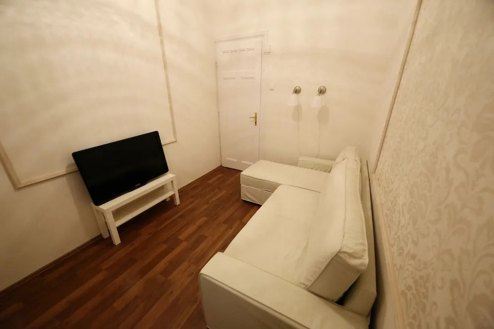 Dfive Apartments - Fashion Street