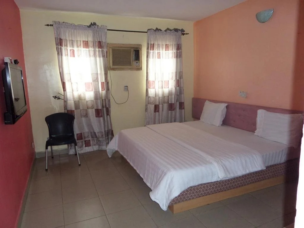 Larex International Hotel