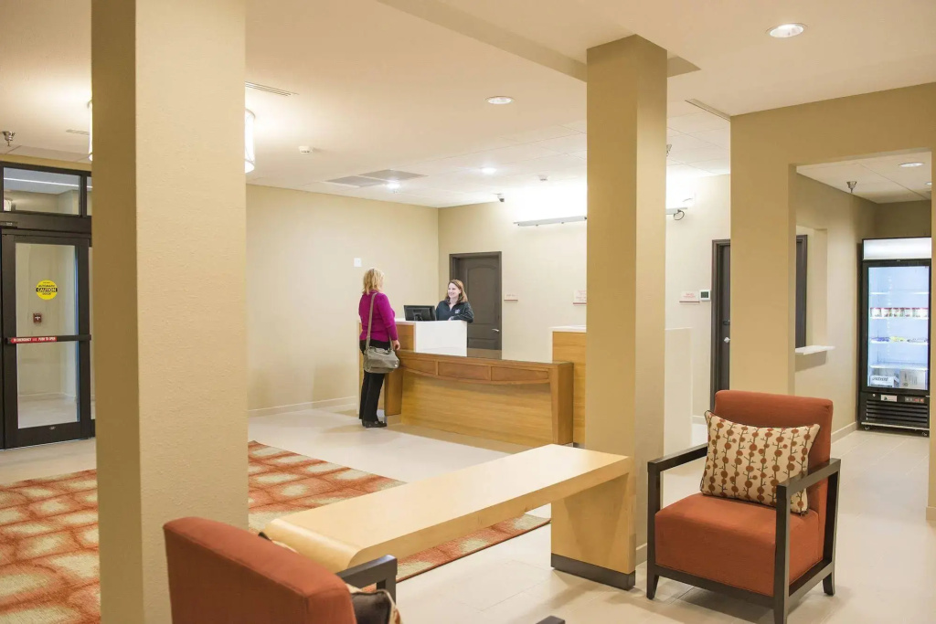 Hawthorn Suites by Wyndham Fargo