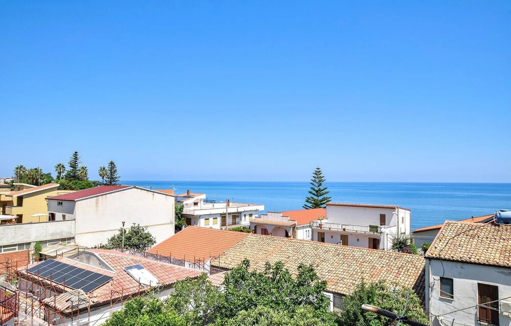 Nice Apartment in Marina di Caronia With Wifi and 2 Bedrooms