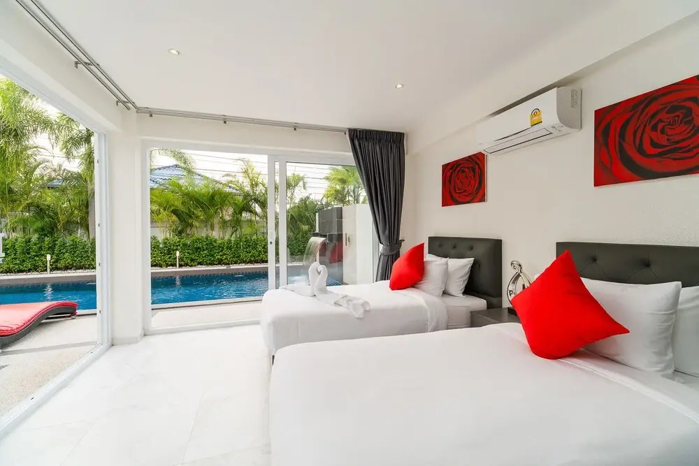 Pool Villa Pattaya H54