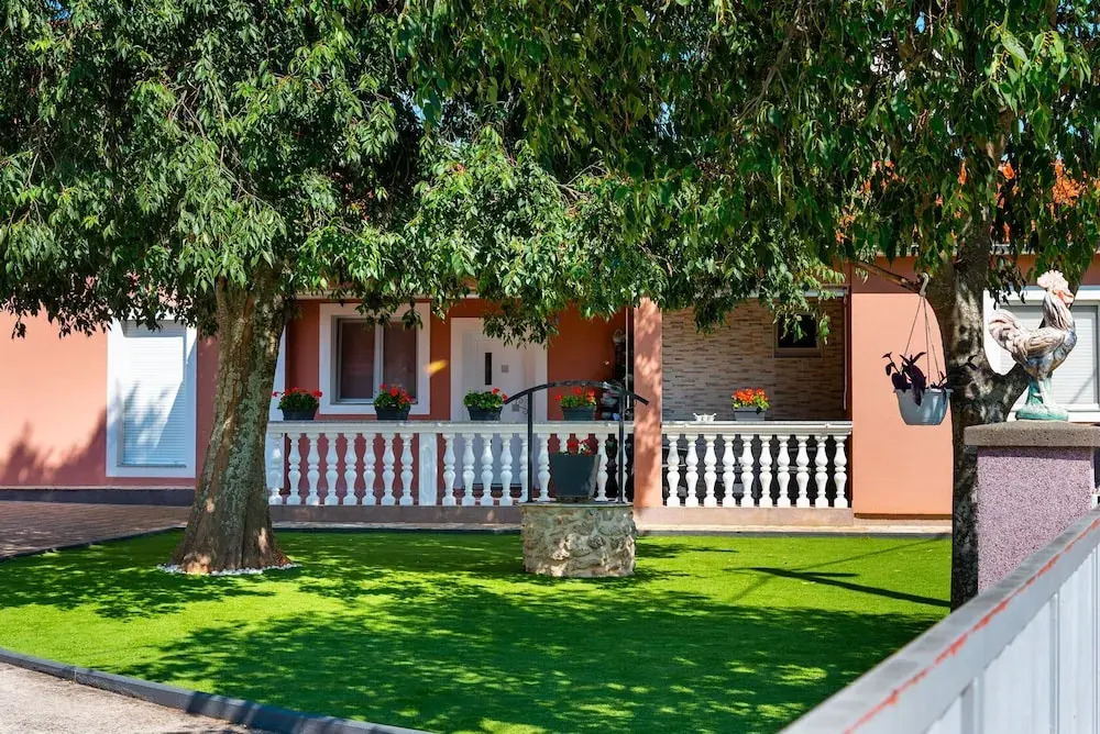 Villa Nika