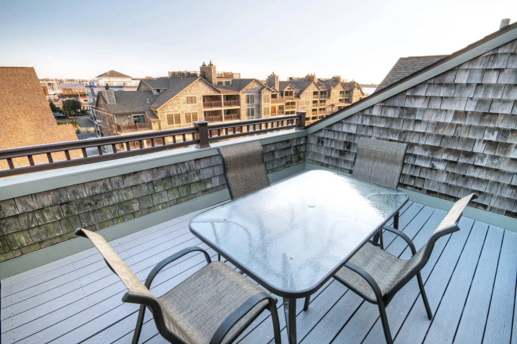 Club Wyndham Newport Onshore