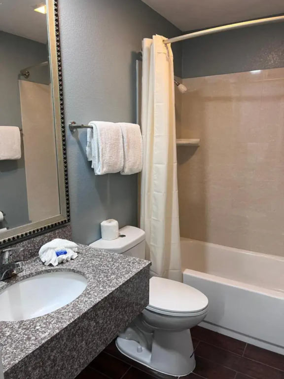 Travelodge Santa Cruz Riviera