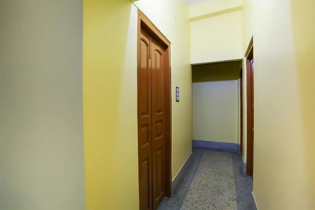 Sahu Palace by OYO Rooms