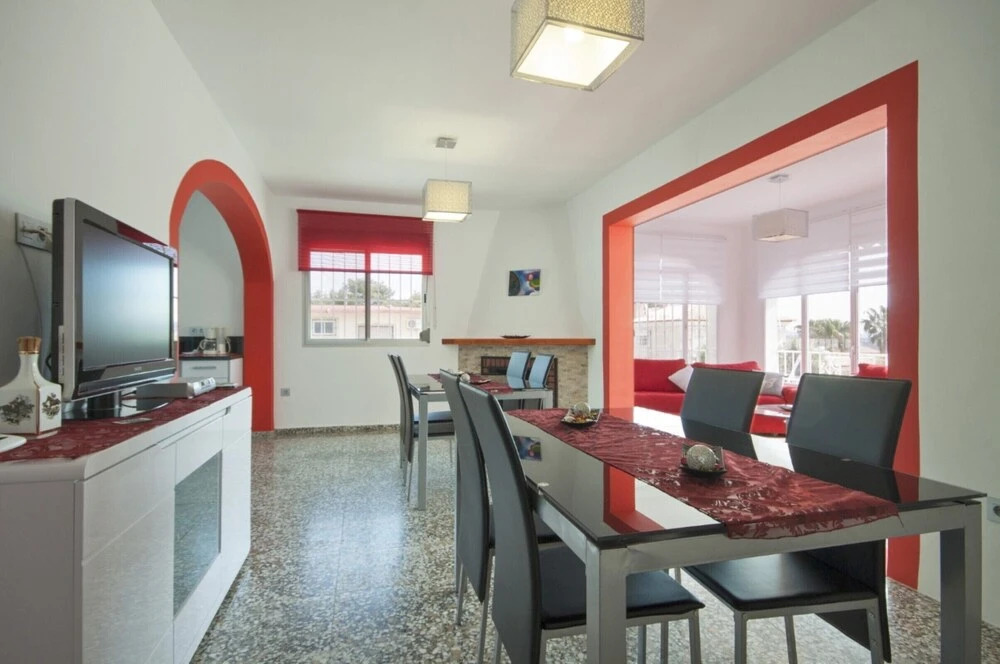 Villa - 9 Bedrooms with Pool and WiFi - 104985