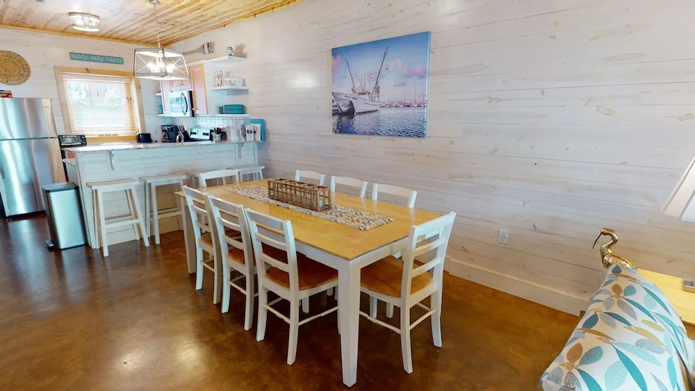 #803 The Commons - Dancing Dolphin 3 Bedrooms 2.5 Bathrooms Townhouse