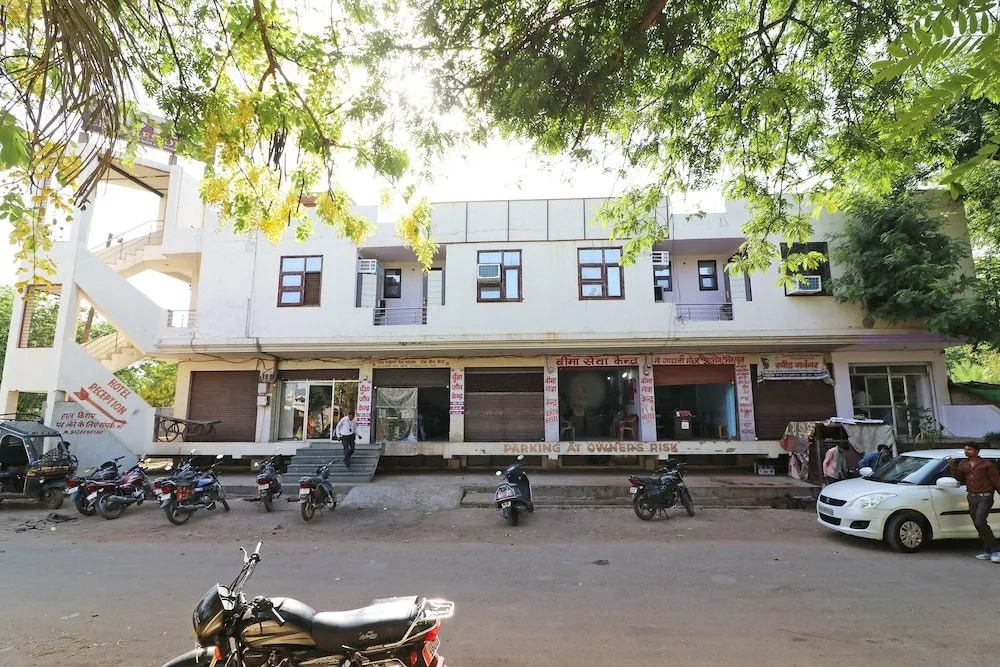 OYO 33431 Hotel Ekta Residency