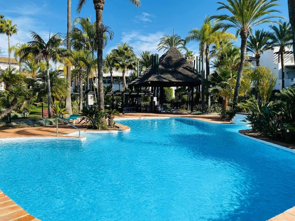 House With 3 Bedrooms in Estepona, With Pool Access, Enclosed Garden and Wifi - 150 m From the Beach