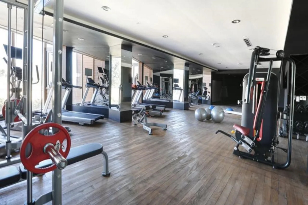 Qlusive Hotel