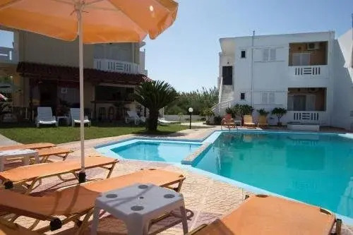 Elena Rooms & Apartments