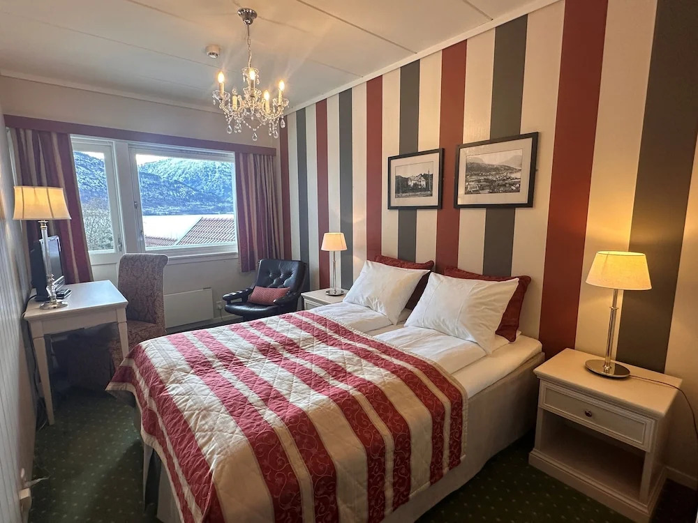 Hofslund Fjord Hotel