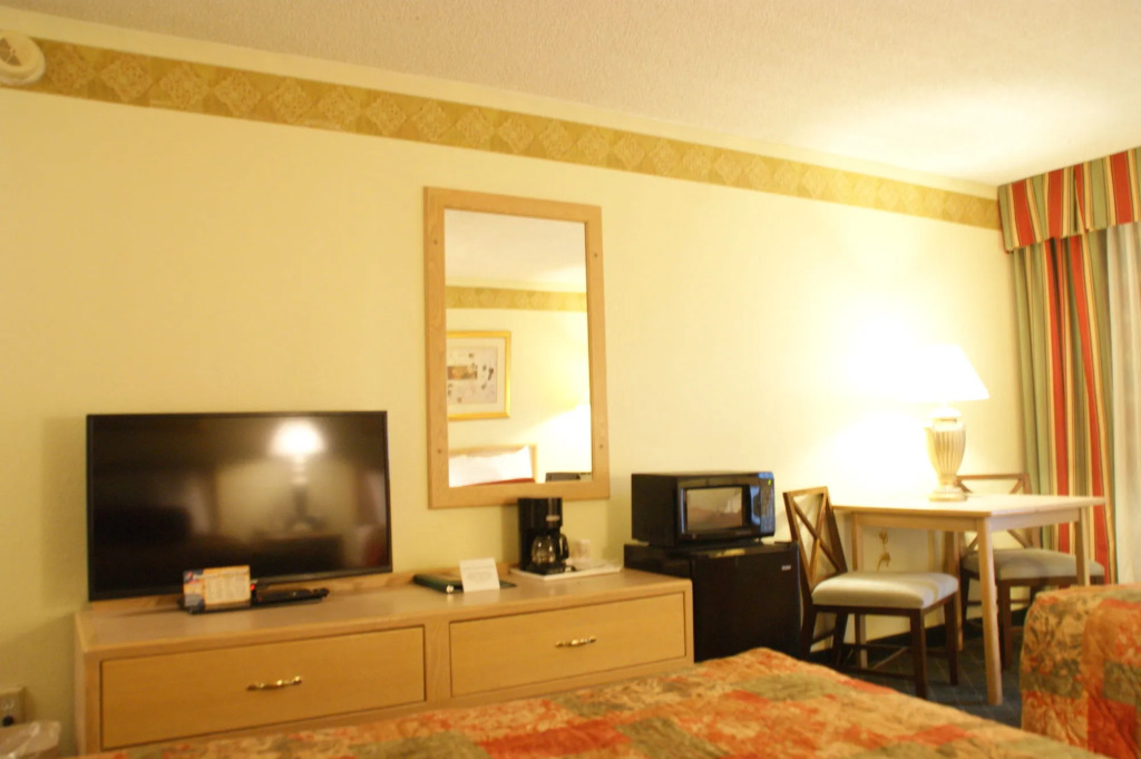 Brentwood Inn & Garden