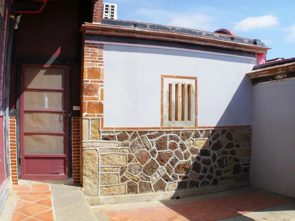 H&Y House