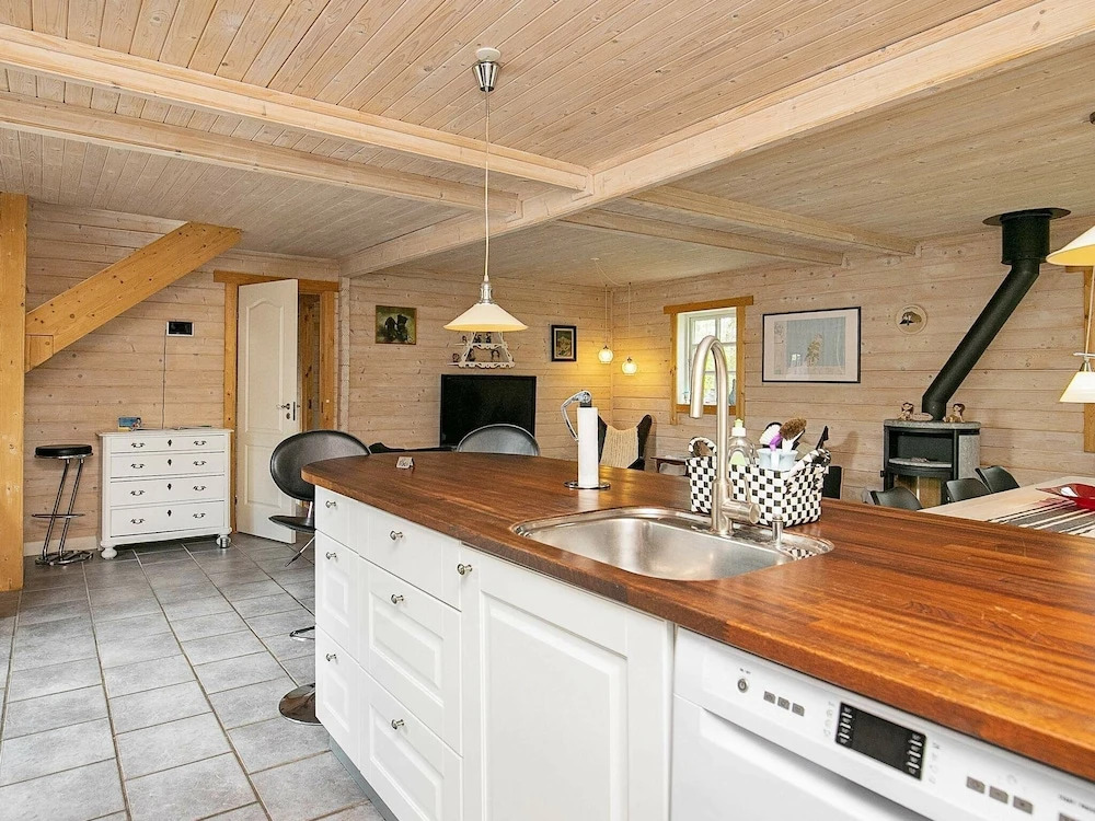 Pleasing Holiday Home in Syddanmark near Sea