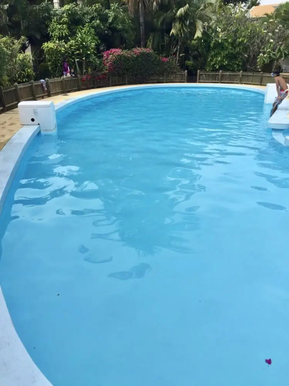 House With 4 Bedrooms in Flic en Flac, With Pool Access, Enclosed Gard