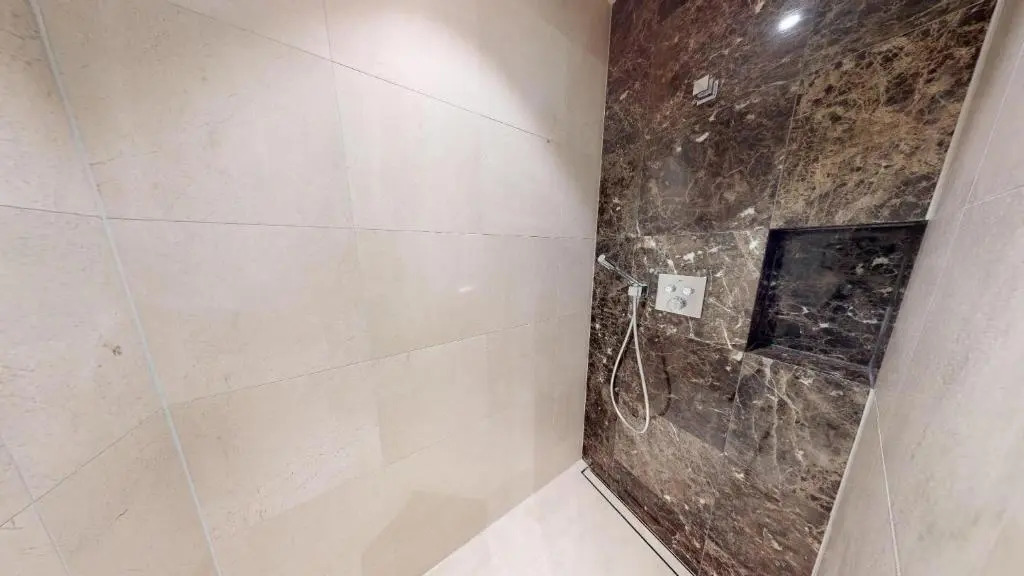 White Pearl Apartment 0.05