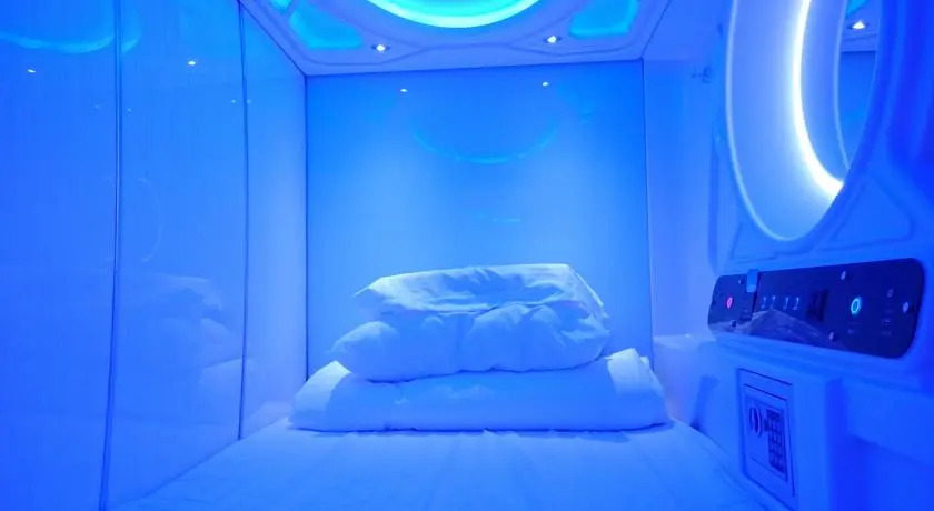 Qube Hotel