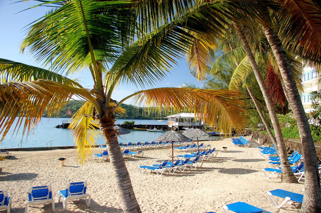Studio dans Résidence Hotelière aux 3ilets Pointe du bout Résidence la Marina Carayou