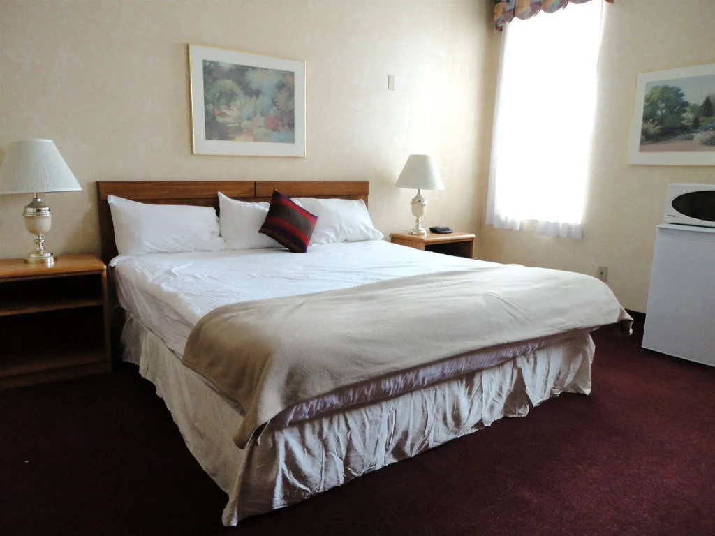 Royal Inn and Suites at Guelph