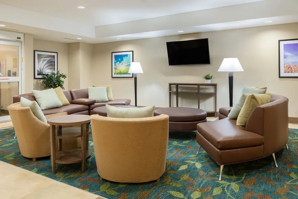 Candlewood Suites Columbia Hwy 63 & I-70 by IHG