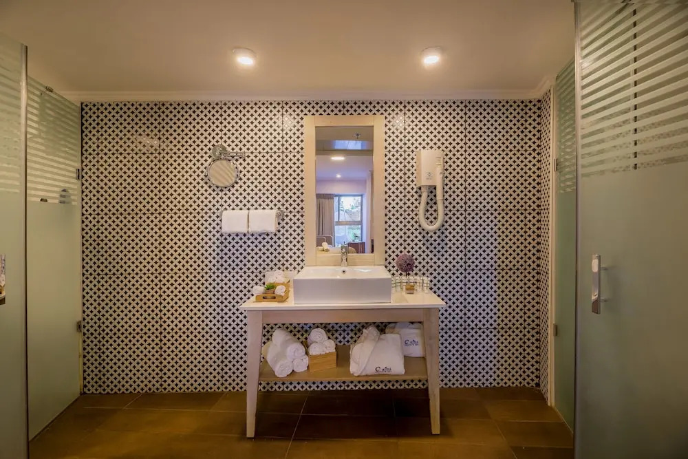 C-Hotel Neve Illan