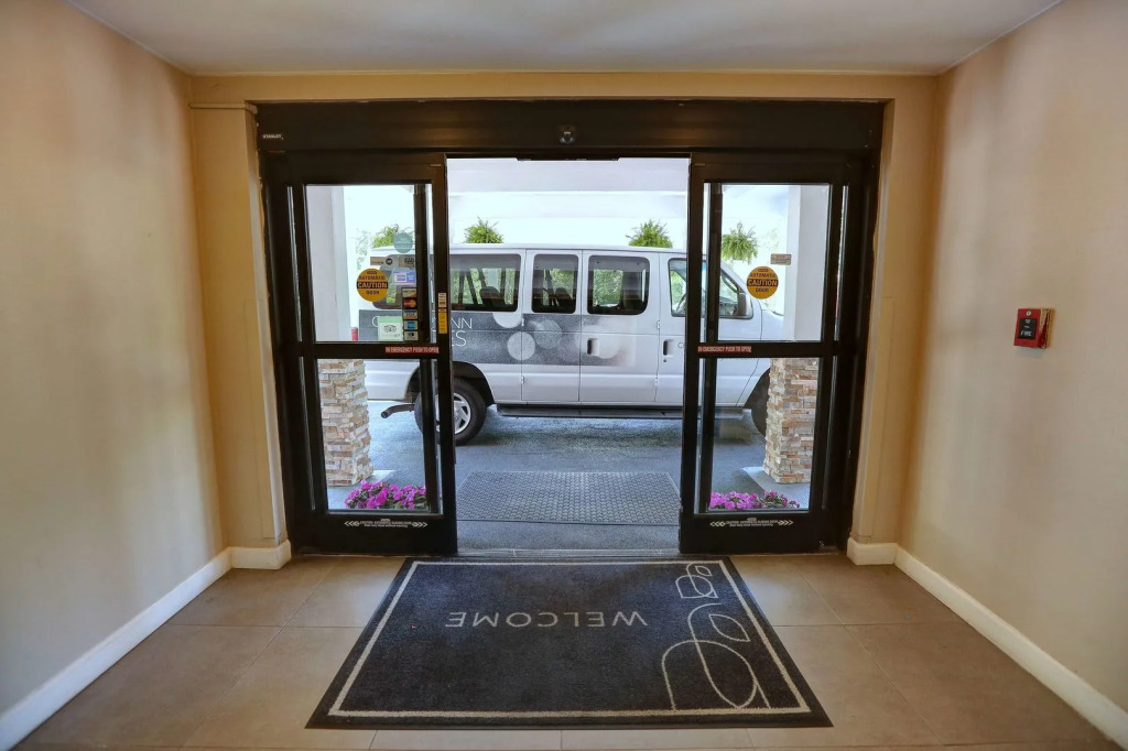 Country Inn & Suites by Radisson, Charlotte I-85 Airport, NC