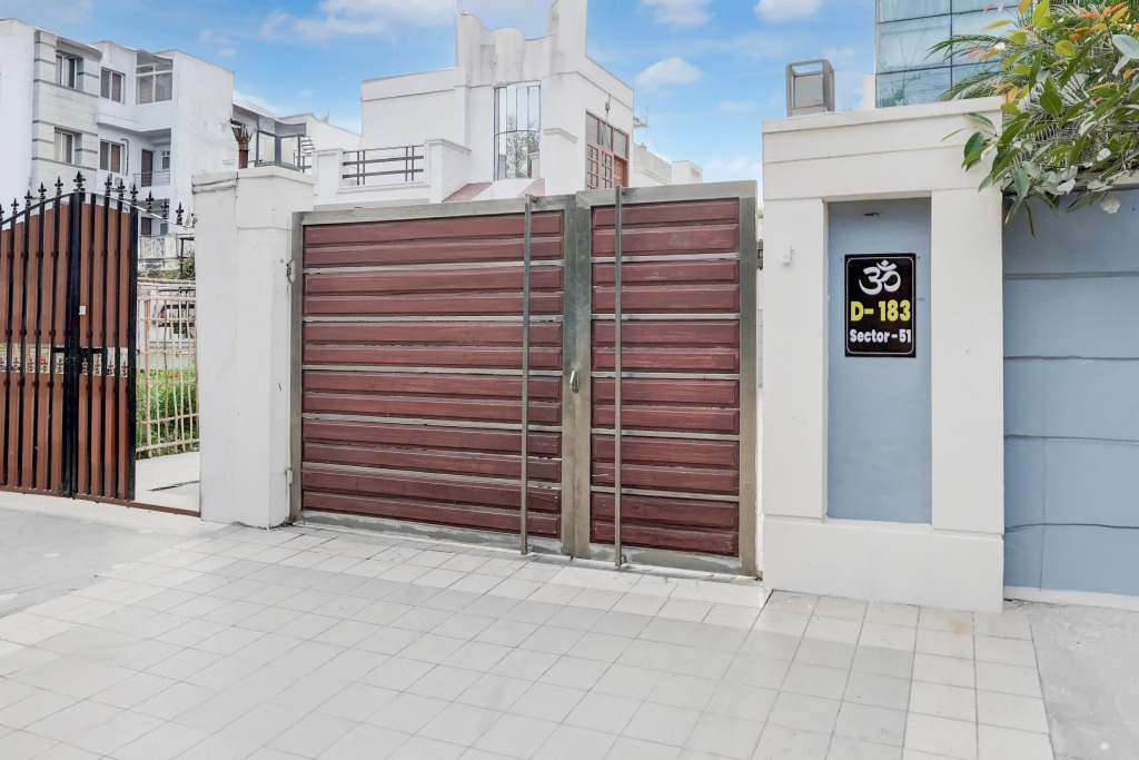 Townhouse Sector 51 Noida Near Metro Station