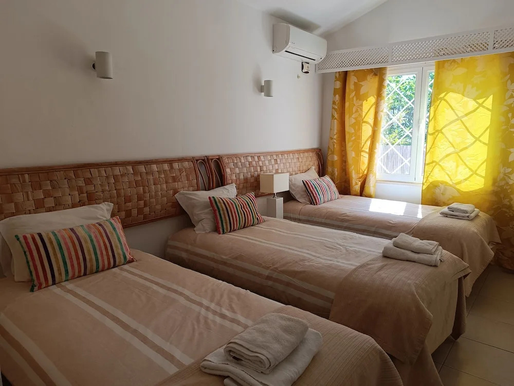 Villa 81 great spot Oura beach, Albufeira