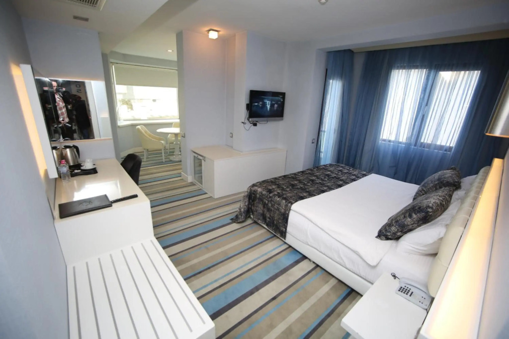 Grand Nora Hotel