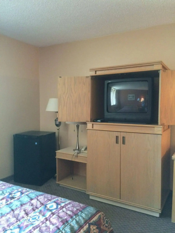 Canadian Motor Hotel
