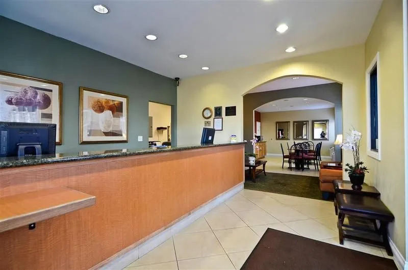 Best Western Golden Triangle Inn