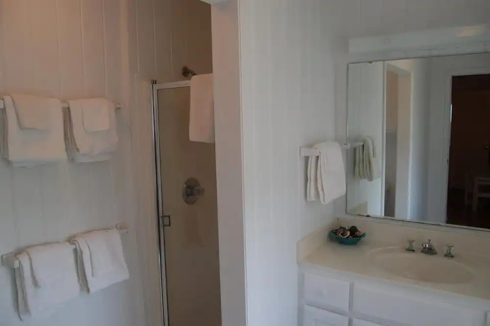 E-Z Does It - 7 Br Home
