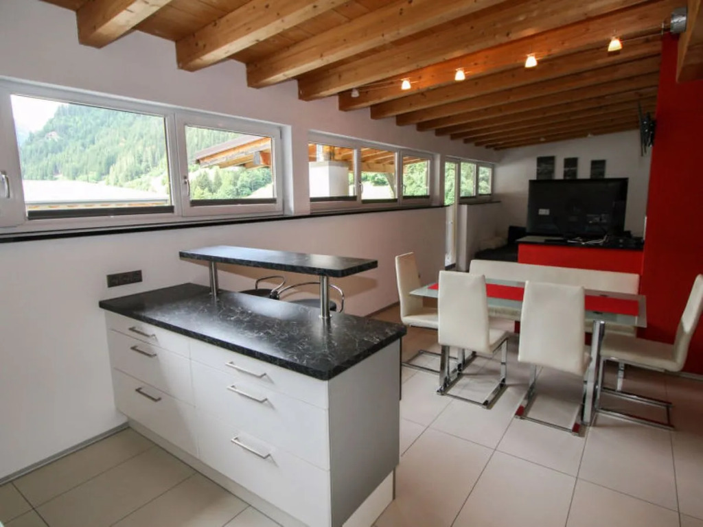 Apartment Sandra See