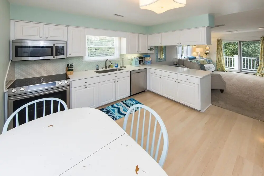 113 B 81st Street Cottage 3 Bedrooms 2 Bathrooms Cottage