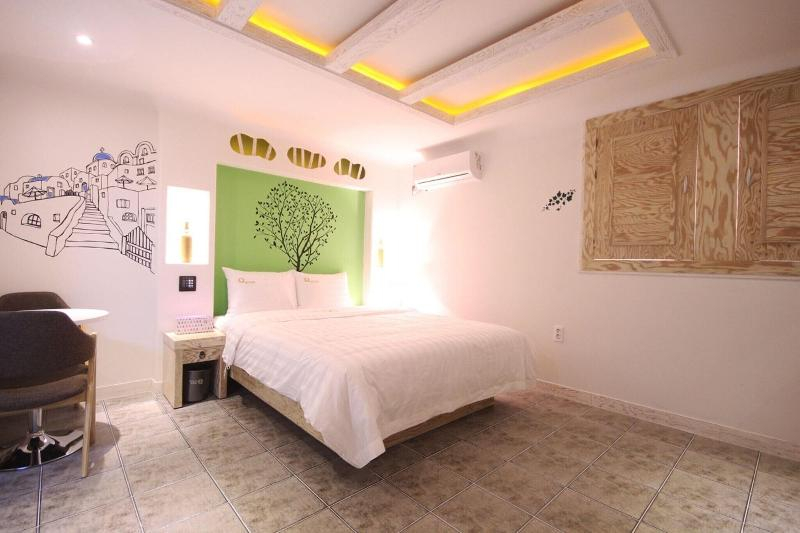 Gimje Q Drive Self Check-in Motel
