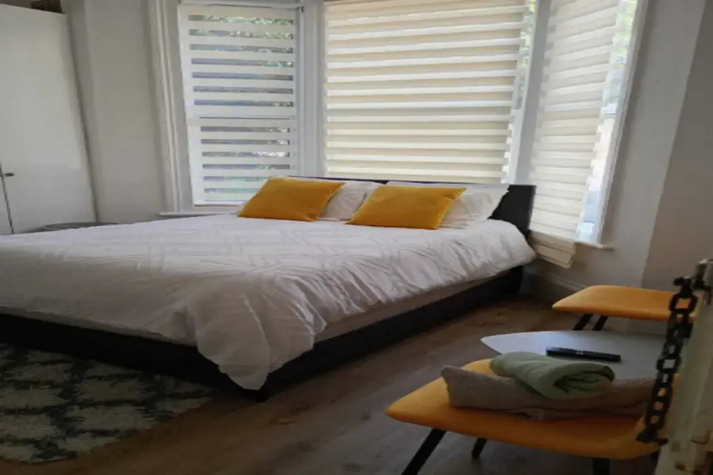 Tottenham City Stays, Opposite Seven Sisters Train Station