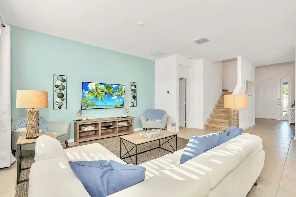 Waterfront Family Mansion w Bbq, Games Room, & Pool