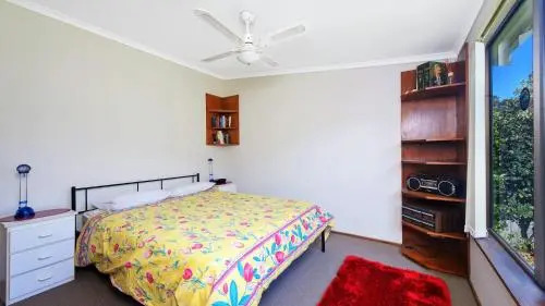 Cara Nobbys Beach 11 Wesley Avenue