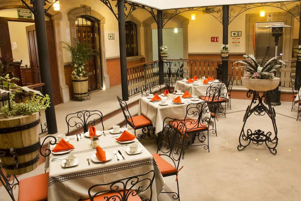 La Casa De Los Dos Leones