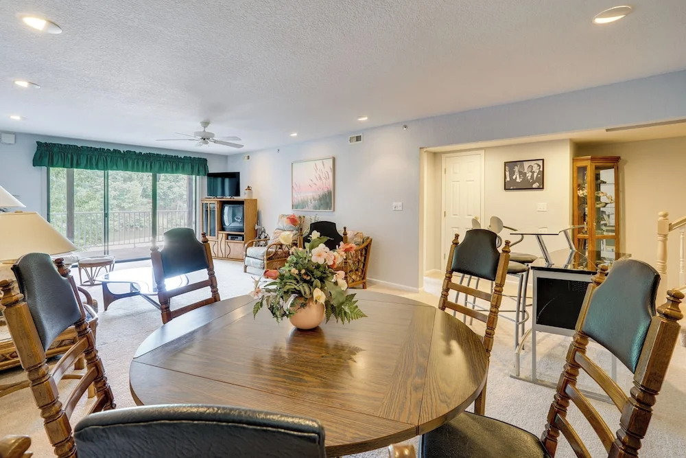 Tranquil Osage Beach Condo w/ Waterfront Decks!