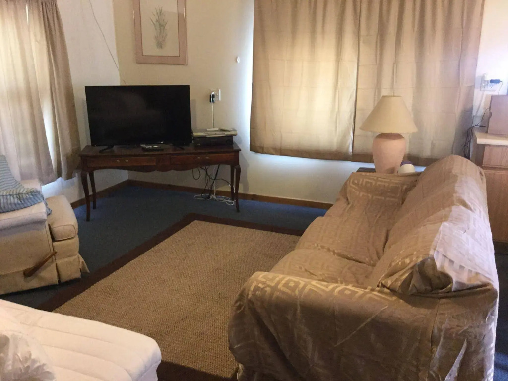 Waters Edge Motel