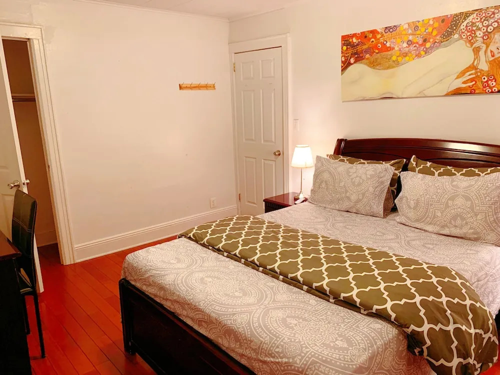 Purple Garden Guesthouse LGA
