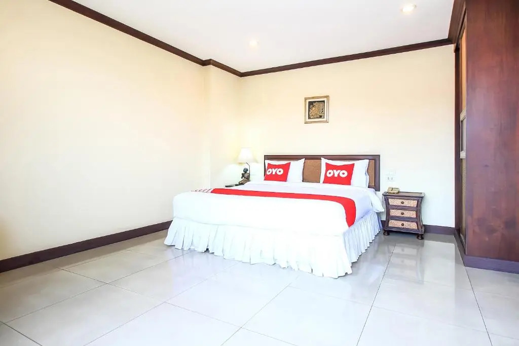 OYO 383 White inn hotel
