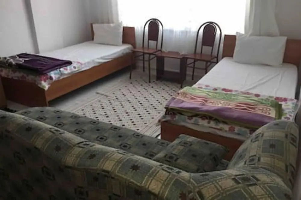 Şahin Apart