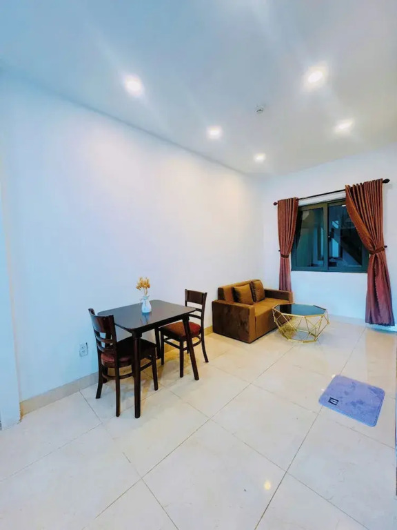 Louis Otis Apartment