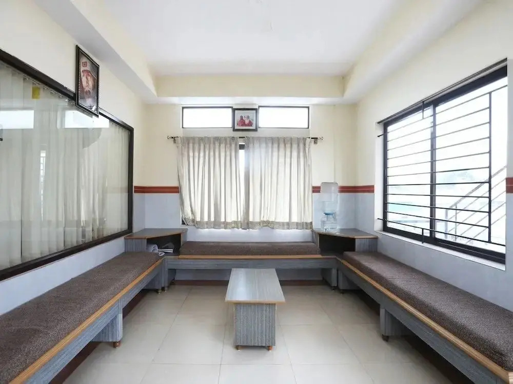 Varadashree Comforts By OYO Rooms