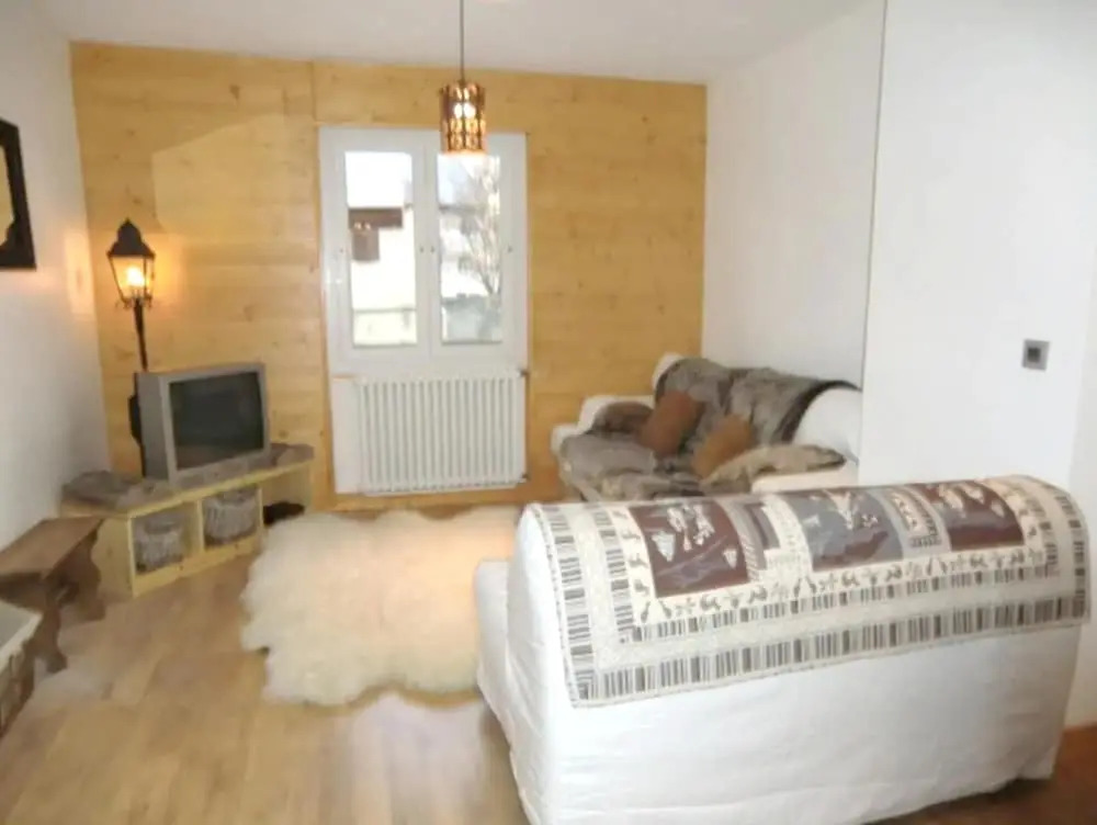 Apartment with 3 Bedrooms in Briançon, with Wonderful Mountain View, Enclosed Garden And Wifi
